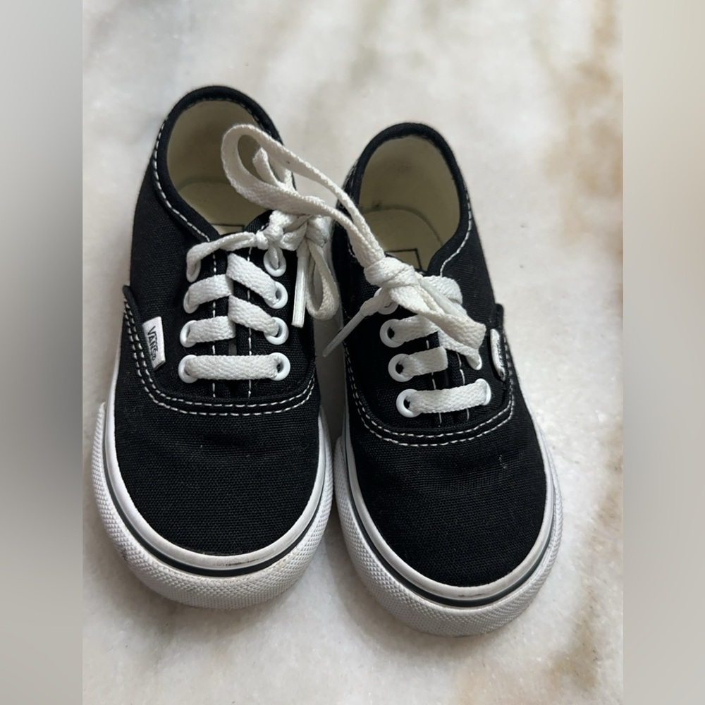 Vans Classic Authentic Black For toddler